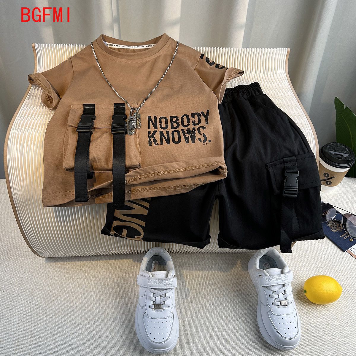 Set di vestiti per neonato Com - Kids Outdoor Overalls recensione e prezzo